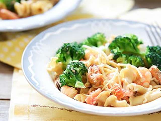 Foto Snelle pasta met broccoli en zeevruchten