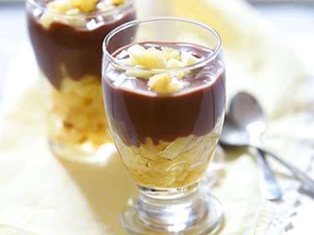 Foto Ananas-kokostrifle