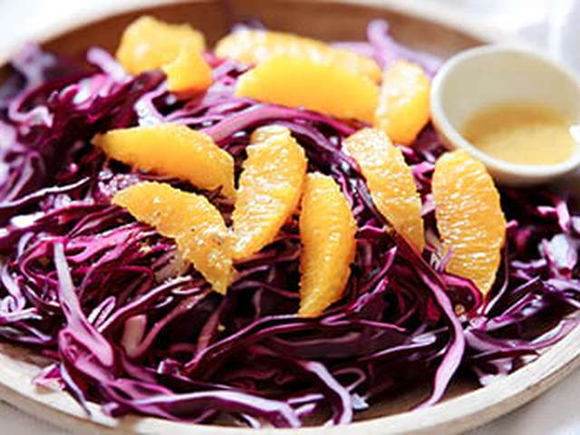 Foto Rode koolsalade met sinaasappel