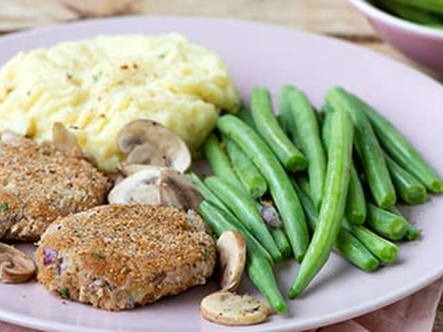Foto Viskoekjes met sperziebonen en champignons