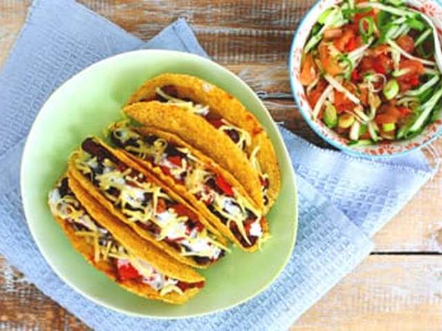 Foto Gevulde taco's met salsa