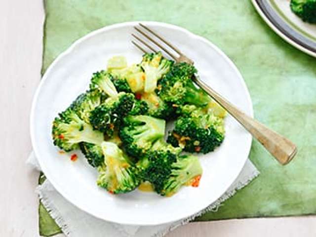 Foto Broccoli met pittige sinaasappelsaus