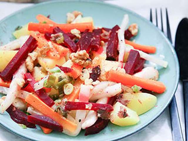 Foto Warme wintersalade met noten