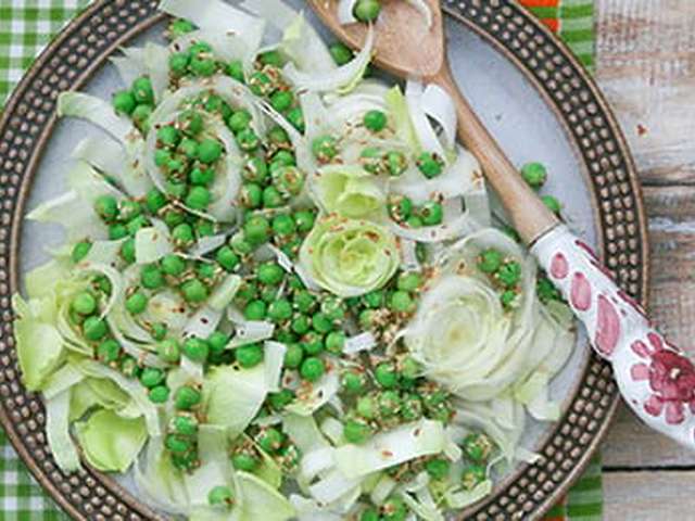 Foto Witlofsalade met sesamdressing