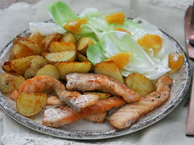 Foto Zalmsticks met aardappelpartjes in de oven