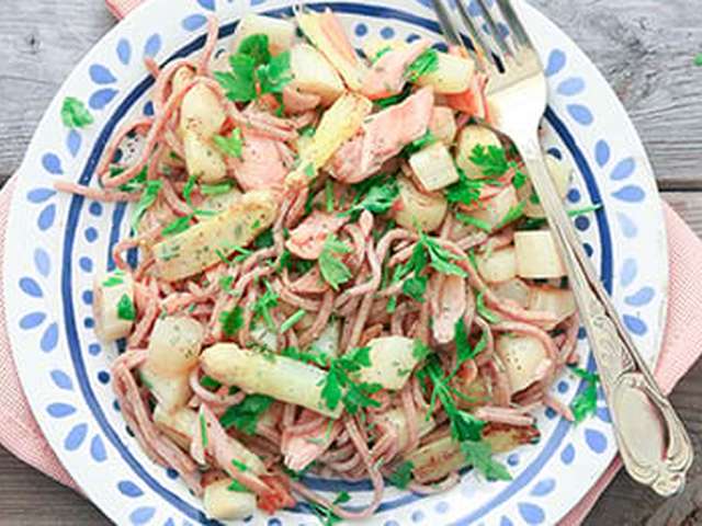 Foto Spaghetti met asperges en zalm