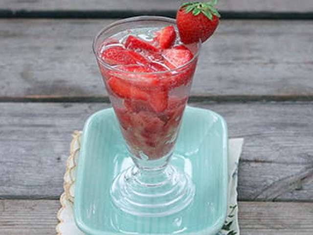 Foto Rabarber-aardbeibowl
