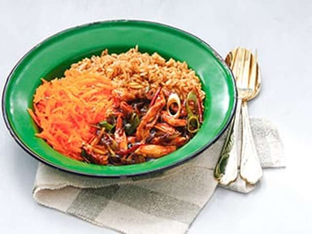 Foto Geroerbakte kip met gember