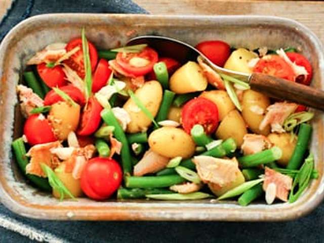 Foto Krieltjessalade met gerookte forel