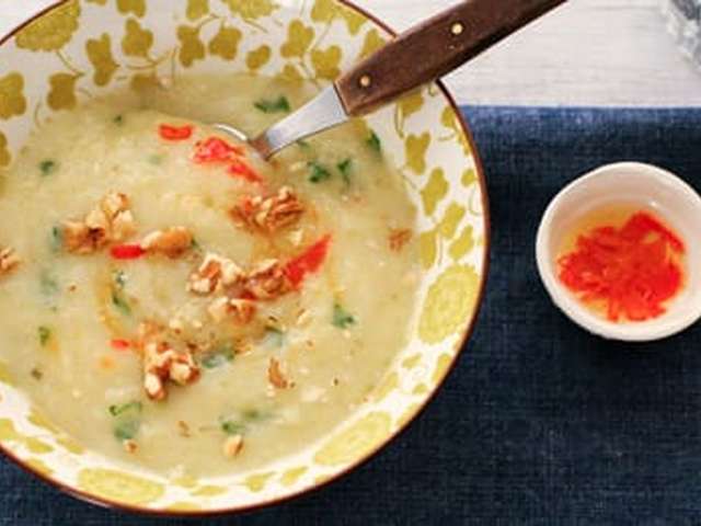 Foto Knolselderijsoep met chili-olie