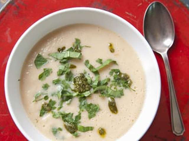 Foto Kruidige bloemkoolsoep