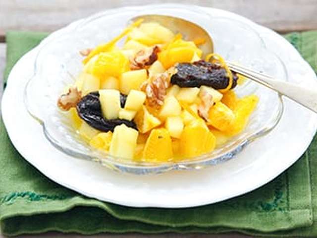 Foto Fruit in kruidensiroop