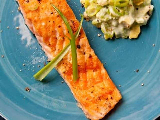Foto Gegrilde zalm met avocadosalsa