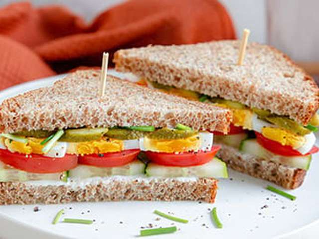 Foto Vegasandwich rauwkost en ei