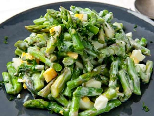 Foto Aspergesalade met krieltjes en ei