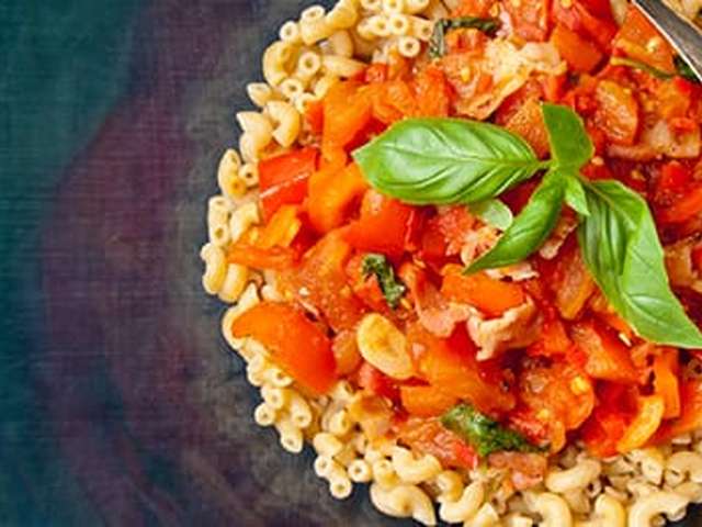 Foto Pasta met tomaten