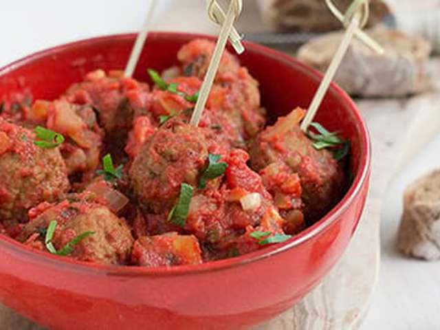 Foto Vegaballetjes in pittige tomatensaus