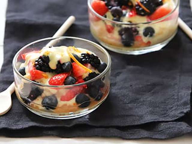 Foto Tiramisu met fruit
