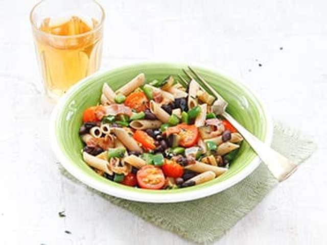 Foto Penne met aubergine en zwarte boontjes