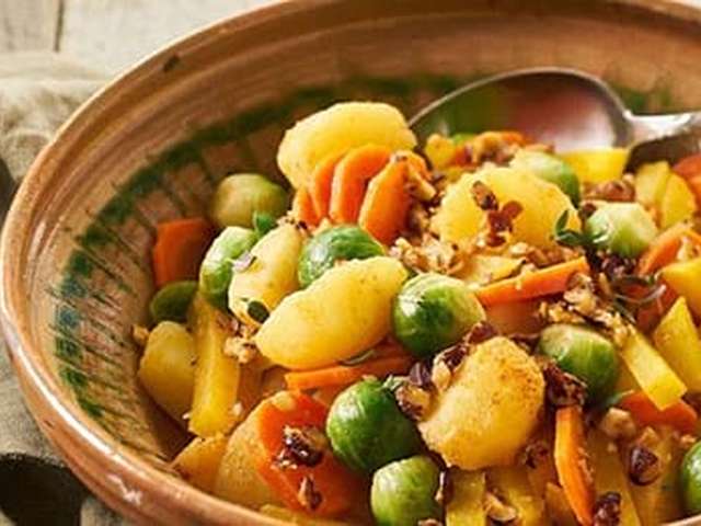 Foto Winterse stoofpot met hazelnoten