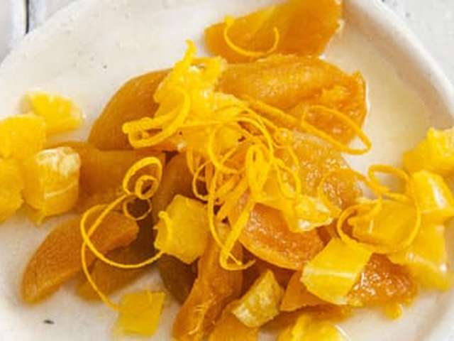 Foto Abrikozensalade met oranjebloesemwater