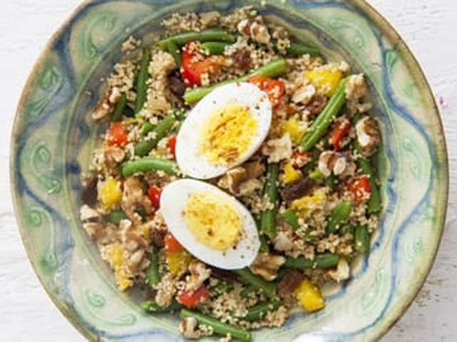 Foto Couscous met groente, ei en noten