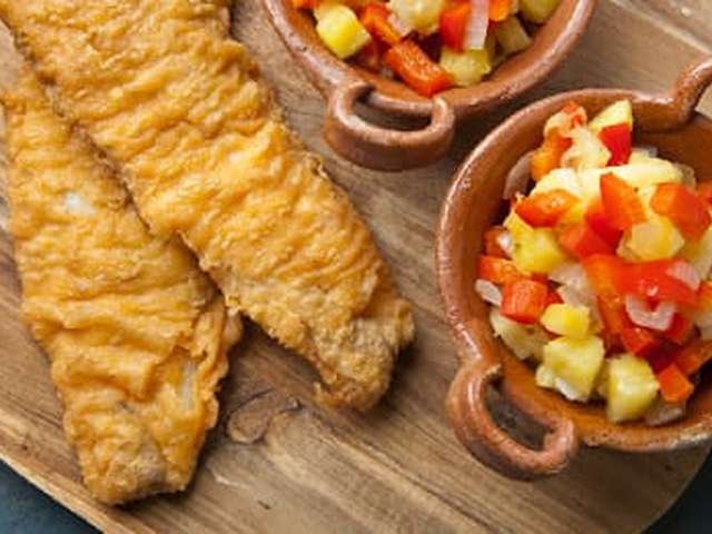 Foto Gebakken vis met zoetzure saus