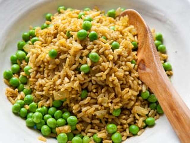 Foto Kerrierijst met kip en witlofsalade