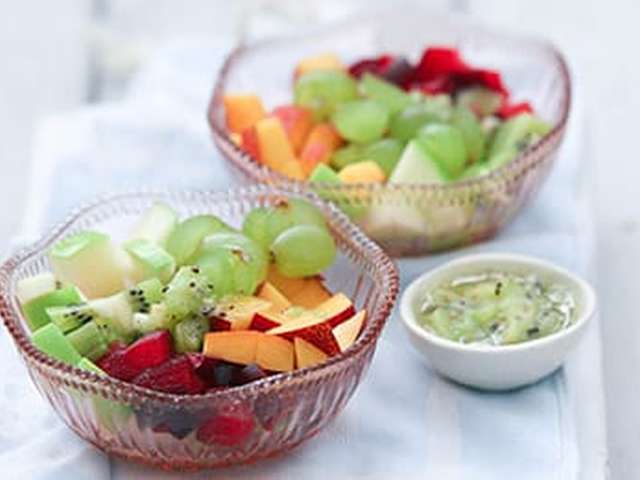 Foto Fruitsalade met kiwidressing