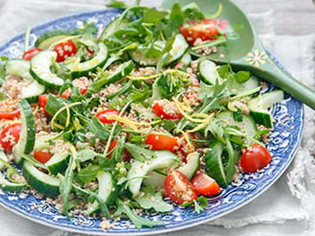 Foto Couscoussalade met komkommer en tomaat