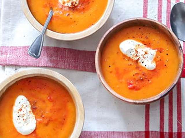 Foto Pompoensoep met rode paprika