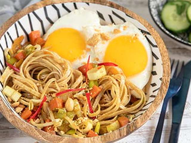 Foto Bami met spiegelei