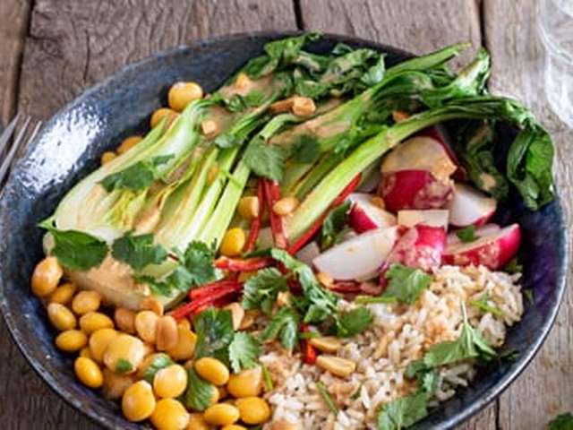 Foto Buddha bowl met lupinebonen