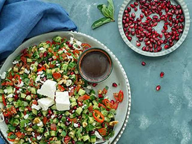 Foto Klassieke Perzische salade (Salad-e Shirazi)