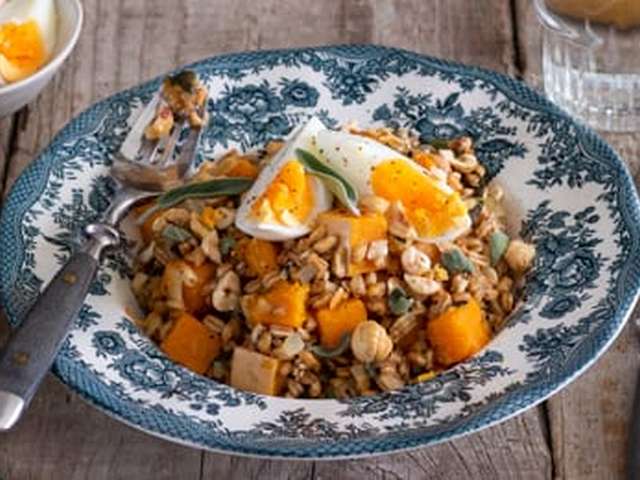 Foto Pompoenrisotto van parelgort met salie