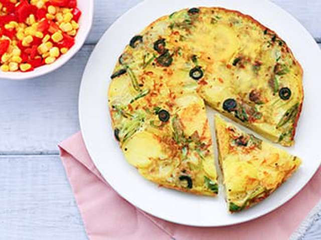 Foto Spaanse tortilla met bosuitjes