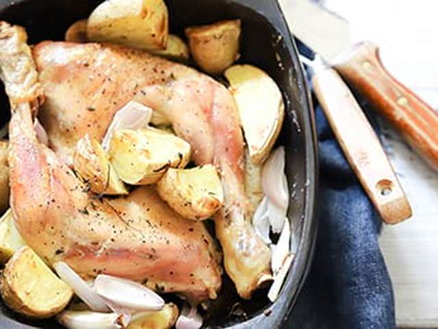 Foto Kip op tijmaardappeltjes