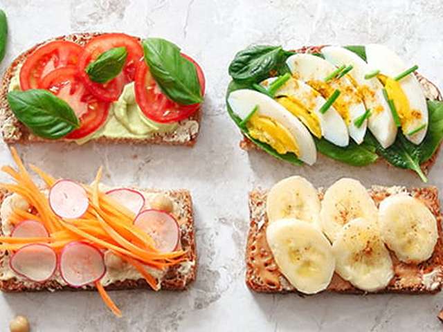 Foto Boterham avocadospread en tomaat