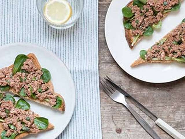 Foto Toast met sardines