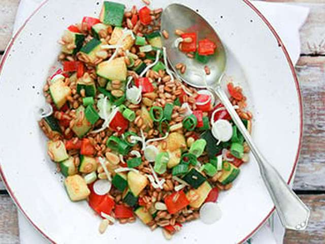 Foto Tarwe met groente en hazelnoten