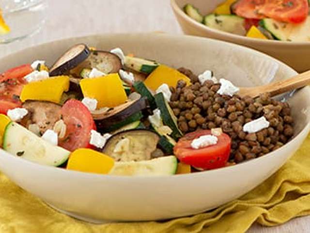 Foto Linzen met ratatouille