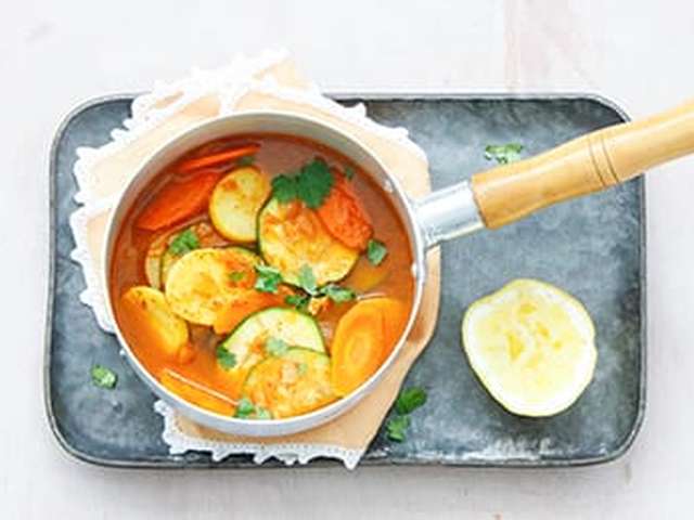 Foto Aardappelcurry met courgette en wortel