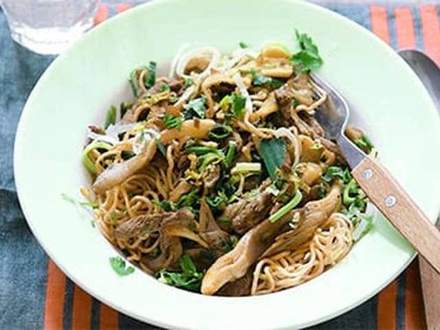 Foto Geroerbakte currynoedels met bief