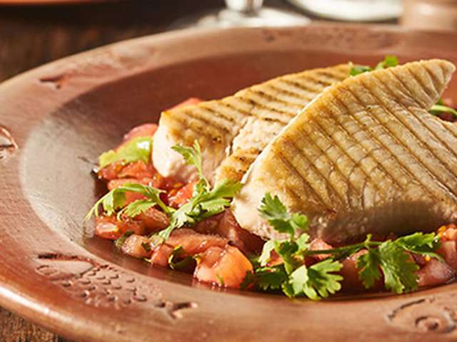 Foto Tonijnsteak met gembersalsa