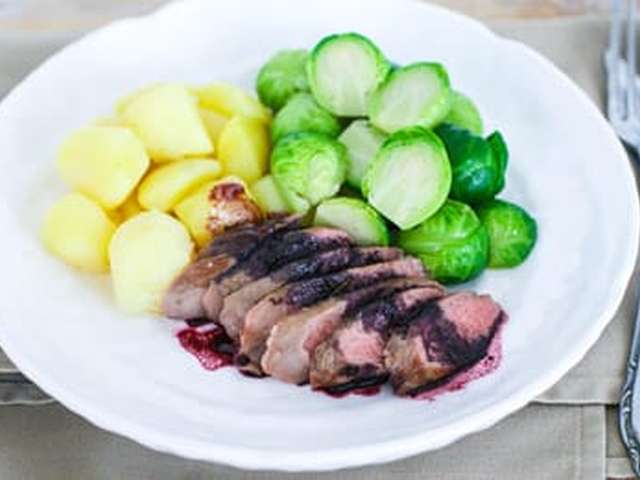 Foto Lamshaasje met kruidenjus