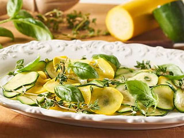 Foto Warme courgettesalade