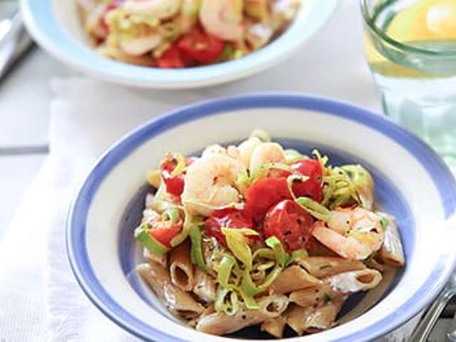Foto Penne met prei, tomaat en garnalen