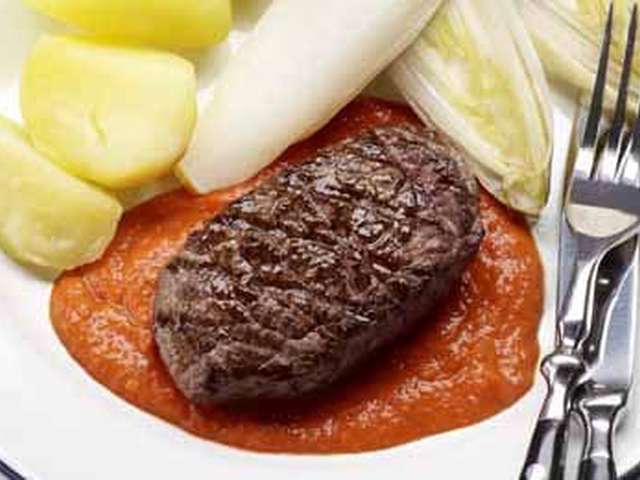 Foto Biefstuk met paprikasaus