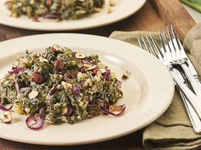 Foto Boerenkoolstamppot met rode ui en noten