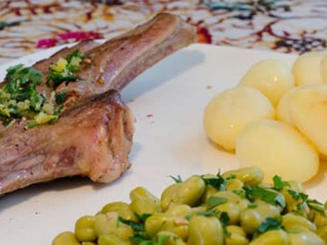 Foto Lamskoteletjes met gremolata